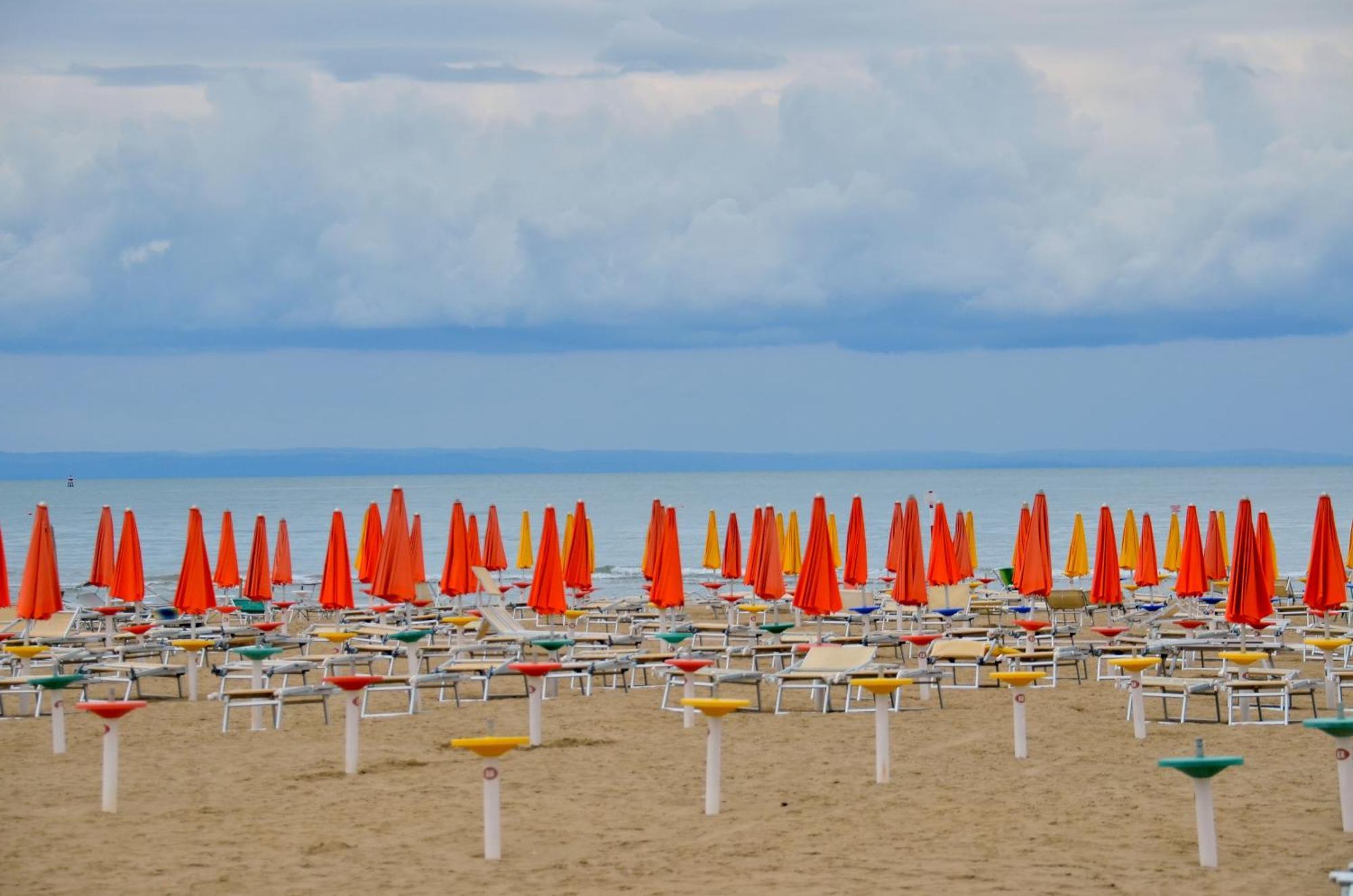 Hotel Etna Lignano Sabbiadoro Exterior foto