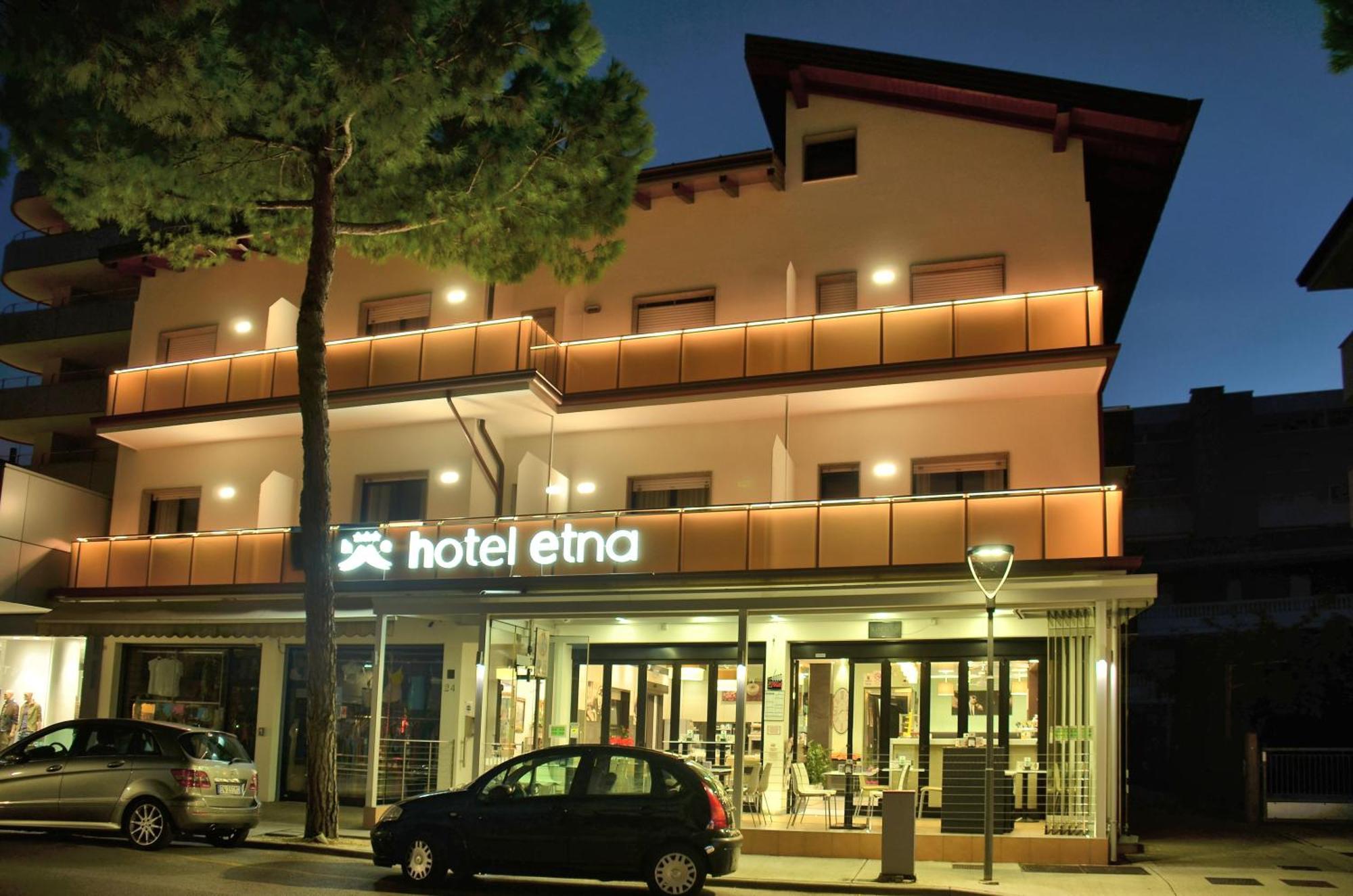 Hotel Etna Lignano Sabbiadoro Exterior foto